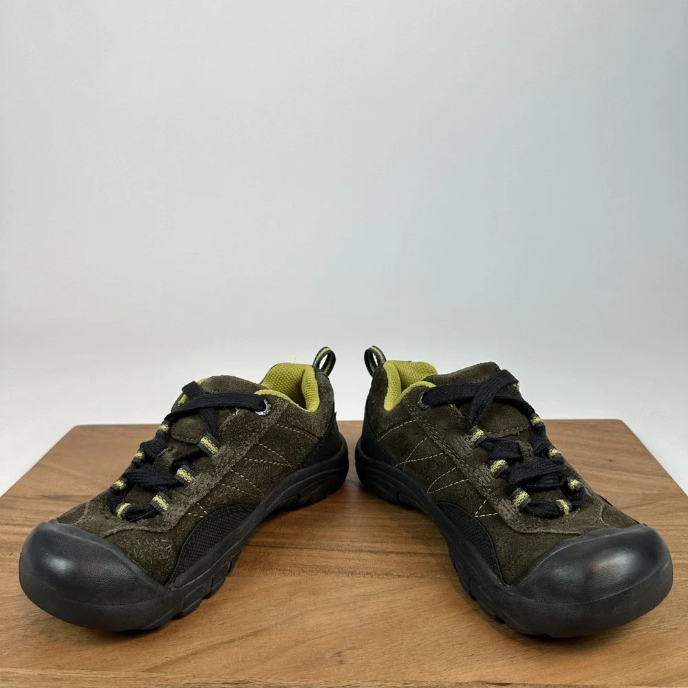 Big Kids Keen Brown Suede Closed Toe Outdoor Hiking Comfort Sneaker Size 1 Y GUC